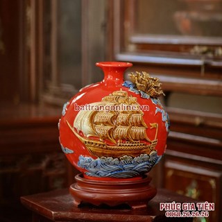 Bình sứ thuận buồm xuôi gió, nền đỏ, cao 20cm